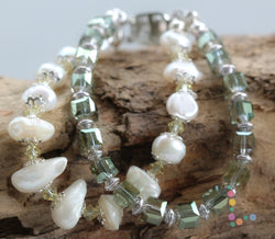 Austrian Crystals and Fresh Water Pearls Bracelet